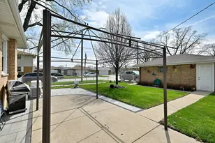 10301 Panoramic Dr, Franklin Park, IL 60131 - Photo 25