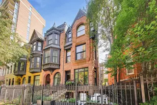 45 E Division St, Chicago, IL 60610 - Photo 3