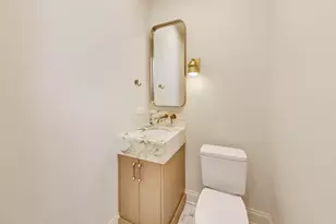 45 E Division St, Chicago, IL 60610 - Photo 35