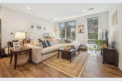 1045 W Cornelia Avenue #302, Chicago, IL 60657 - Photo 3