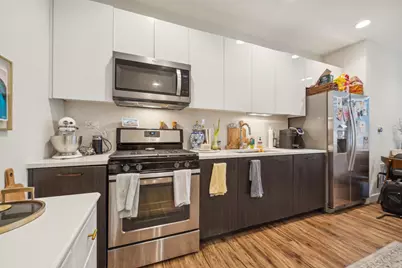 1045 W Cornelia Avenue #302, Chicago, IL 60657 - Photo 5