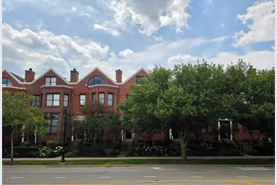 2085 Valor Court, Glenview, IL 60026 - Photo 3