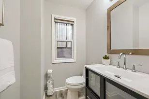 2048 W Huron St, Chicago, IL 60612 - Photo 9