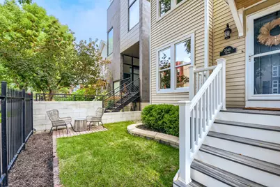 2048 W Huron Street, Chicago, IL 60612 - Photo 3