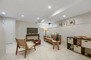 2048 W Huron St, Chicago, IL 60612 - Photo 23