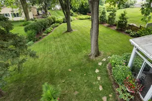 80 Bluebird Ln, Naperville, IL 60565 - Photo 29