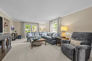 80 Bluebird Ln, Naperville, IL 60565 - Photo 13