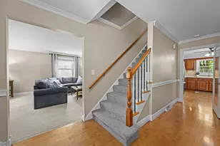 80 Bluebird Ln, Naperville, IL 60565 - Photo 5