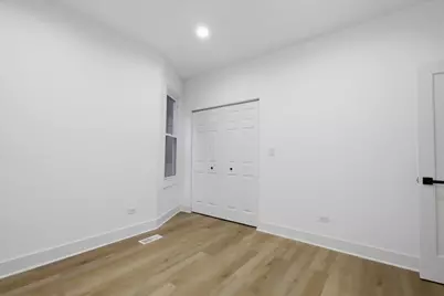 3116 W Montrose Avenue, Chicago, IL 60618 - Photo 11