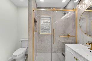 6341 N Campbell Ave, Chicago, IL 60659 - Photo 13