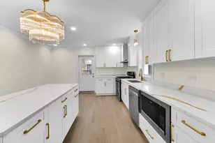 6341 N Campbell Ave, Chicago, IL 60659 - Photo 11