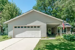 6 S Deerpath Dr, Vernon Hills, IL 60061 - Photo 1