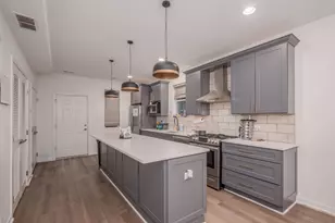 6552 S Evans Ave, Chicago, IL 60637 - Photo 3