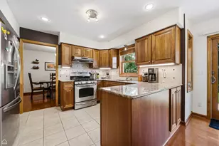 2920 Compton Rd, Aurora, IL 60504 - Photo 11