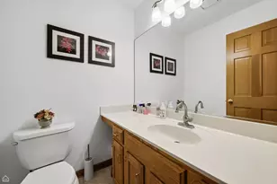 2920 Compton Rd, Aurora, IL 60504 - Photo 13