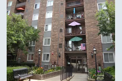 825 Pearson Avenue #5D, Des Plaines, IL 60016 - Photo 1