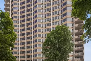 555 W Cornelia Ave, Chicago, IL 60657 - Photo 1