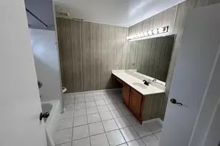 935 Viewpoint Dr, Lake in the Hills, IL 60156 - Photo 19