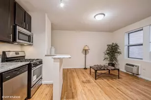 1504 N Dearborn Pkwy, Chicago, IL 60610 - Photo 5
