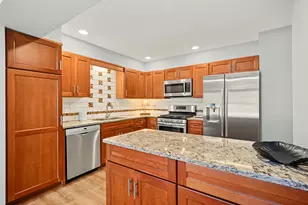 30W023 Laurel Ct, Warrenville, IL 60555 - Photo 11