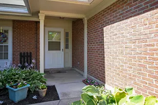 30W023 Laurel Ct, Warrenville, IL 60555 - Photo 3