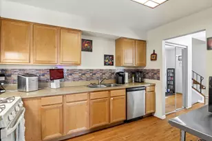 505 Gardiner Ct, Romeoville, IL 60446 - Photo 9