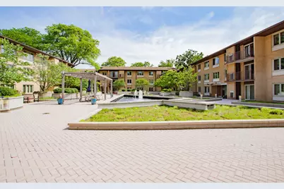 2420 W Talcott Road #211, Park Ridge, IL 60068 - Photo 3