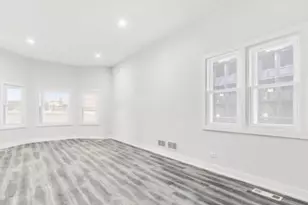 3053 E 79th St, Chicago, IL 60649 - Photo 3