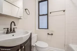 1504 N Dearborn Pkwy, Chicago, IL 60610 - Photo 7