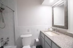 6833 N Kedzie Ave, Chicago, IL 60645 - Photo 11