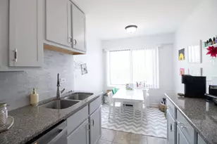 6833 N Kedzie Ave, Chicago, IL 60645 - Photo 5