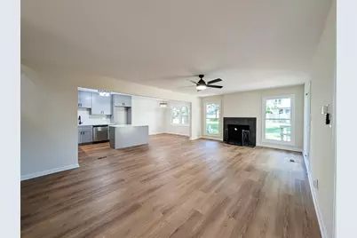 217 Tamarack Drive, Bloomingdale, IL 60108 - Photo 3