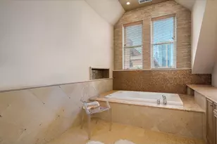 1919 S Prairie Ave, Chicago, IL 60616 - Photo 25