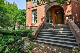 1919 S Prairie Ave, Chicago, IL 60616 - Photo 3