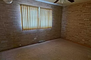 601 Yates Ave, Calumet City, IL 60409 - Photo 11