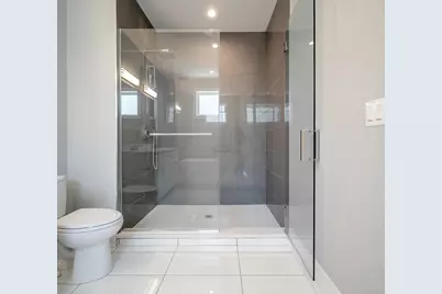556 W 18th Street, Chicago, IL 60616 - Photo 7