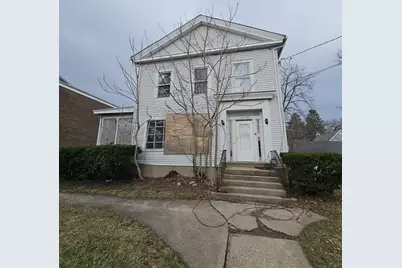 212 S Tryon Street, Woodstock, IL 60098 - Photo 1