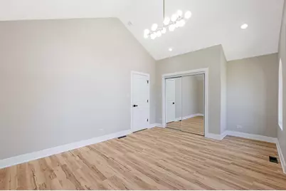 921 N Lorel Avenue, Chicago, IL 60651 - Photo 17