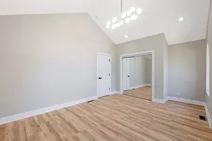 921 N Lorel Ave, Chicago, IL 60651 - Photo 17