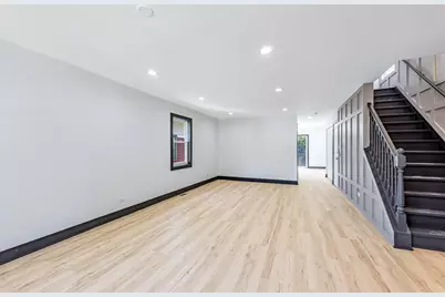 921 N Lorel Avenue, Chicago, IL 60651 - Photo 3