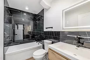 921 N Lorel Ave, Chicago, IL 60651 - Photo 13