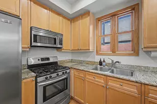 1320 N Cleveland Ave, Chicago, IL 60610 - Photo 9