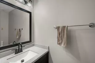 674 Maple Dr, Streamwood, IL 60107 - Photo 13