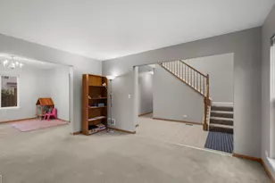 674 Maple Dr, Streamwood, IL 60107 - Photo 5