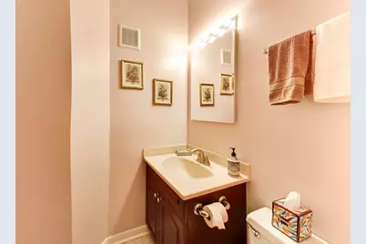 923 W Irving Park Road #2E, Chicago, IL 60613 - Photo 13
