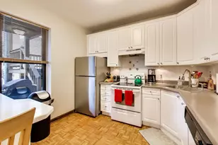 923 W Irving Park Rd, Chicago, IL 60613 - Photo 11