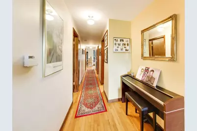 923 W Irving Park Road #2E, Chicago, IL 60613 - Photo 3