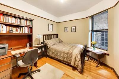 923 W Irving Park Road #2E, Chicago, IL 60613 - Photo 19
