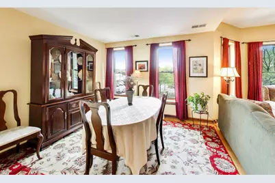 923 W Irving Park Road #2E, Chicago, IL 60613 - Photo 5
