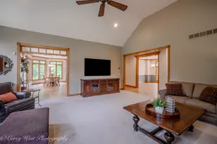 4N843 W Woods Dr, Saint Charles, IL 60175 - Photo 15